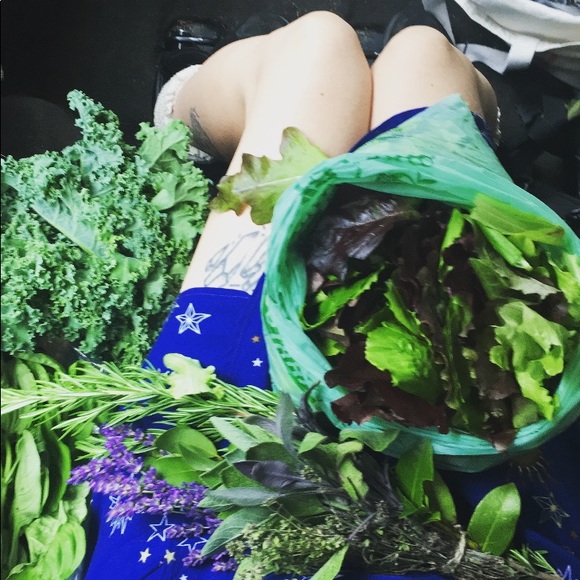 𝙷𝚘𝚠𝚍𝚢 𝚏𝚛𝚒𝚎𝚗𝚍𝚜♒️👁🌿🔮👻🎶🙏🏽🌲⚔️👽🌌 - Picture 5 of 16